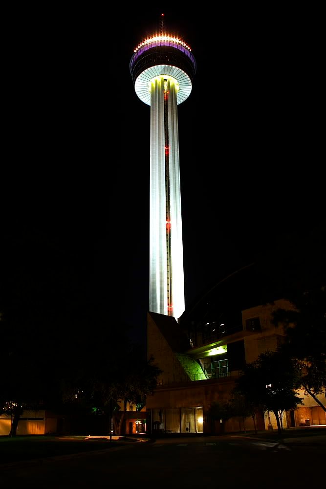 IMAGE: http://i115.photobucket.com/albums/n284/rcjohnston/Night/_MG_0008a.jpg