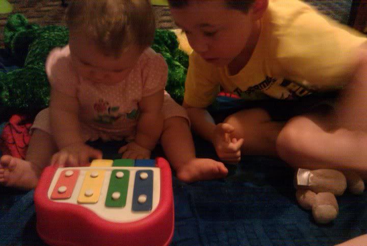 kadybug playin the piano for Nanny