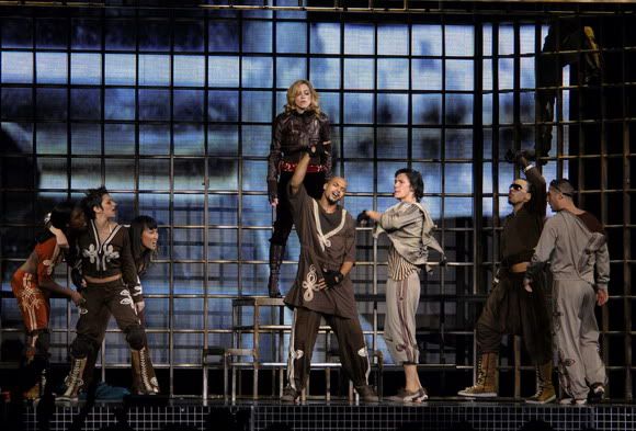 Confessions Tour - Sorry