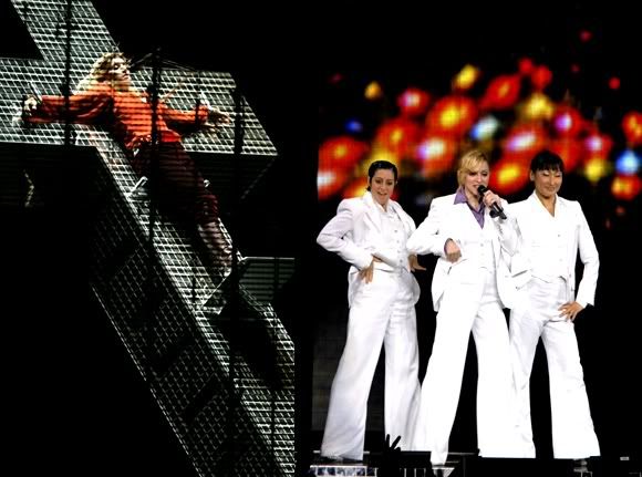 Confessions Tour - Live To Tell/Music