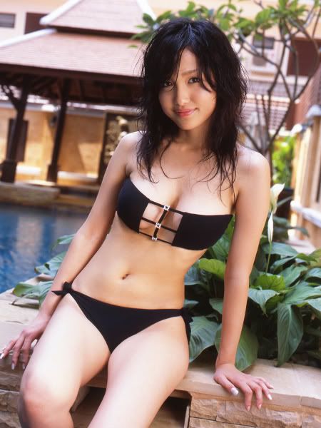Reon Kadena Hot Asian Bikinis