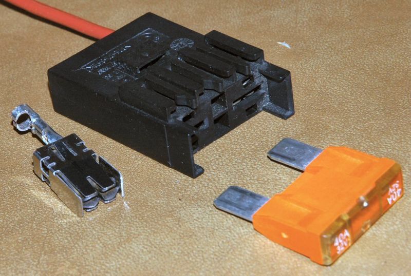 E39 Glove Compartment Fuse Guide Page 3