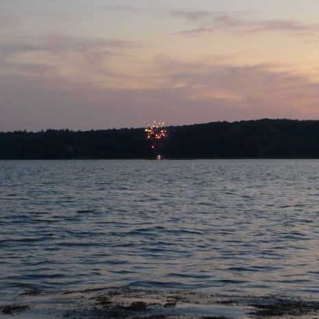  photo 2016-07-04_6_cottage_sunset_fireworks_014_zpsuyxirapm.jpg